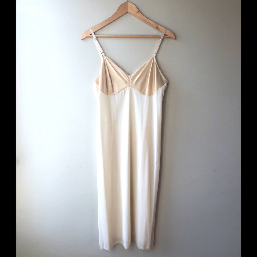 Vintage 70s/80s Vanity Fair Lingerie